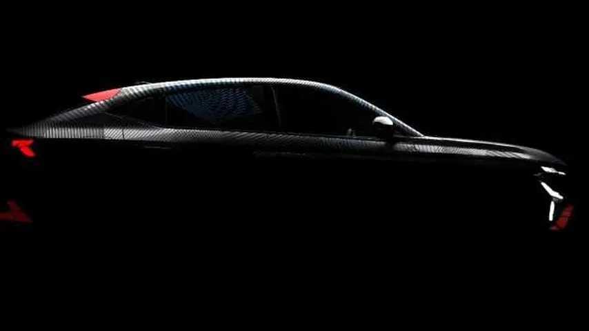 Renault presenta Rafale, un SUV coupé aerodinámico, dirigido al mercado de alta gama, lanzamiento en junio.