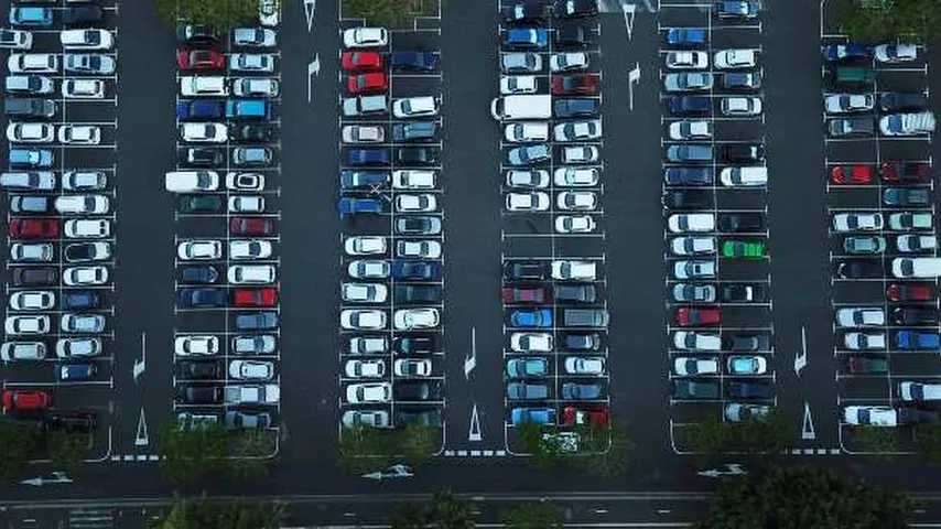 La venta de coches sube un 19,16 en febrero. (Foto: Envato)