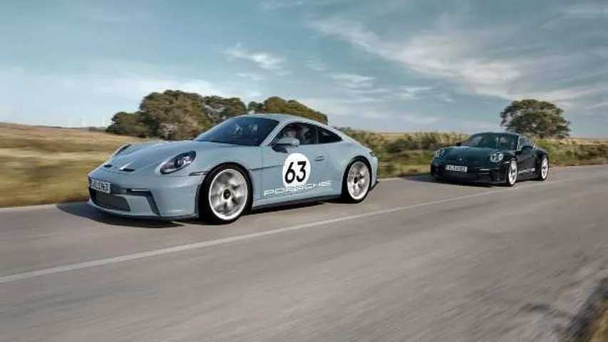 El Porsche 911 S/T, conmemorando 60 años de diseño e ingeniería, fusiona elementos del 911 GT3 y GT3 RS.