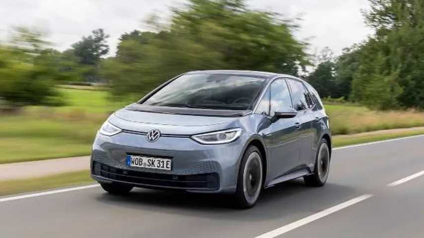 Volkswagen ID.3 2024: diseño renovado, tecnología avanzada, mayor autonomía y competitivo en mercado eléctrico.