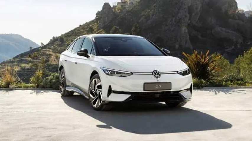 Volkswagen presenta el ID.7 GTX, una berlina eléctrica deportiva con potencia y estilo alemán.